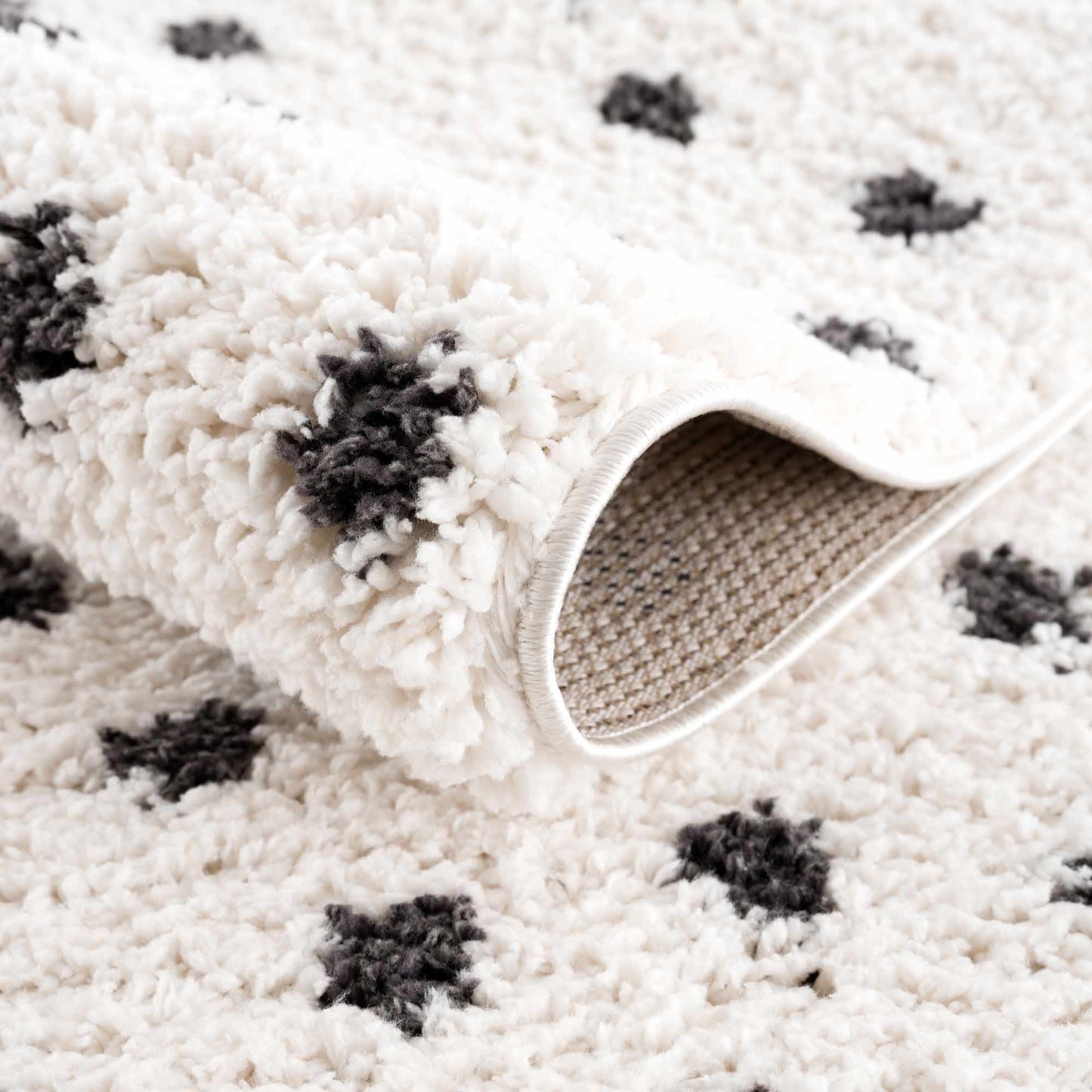 Chaia Dotted Black & White Plush Rug - TheBOX