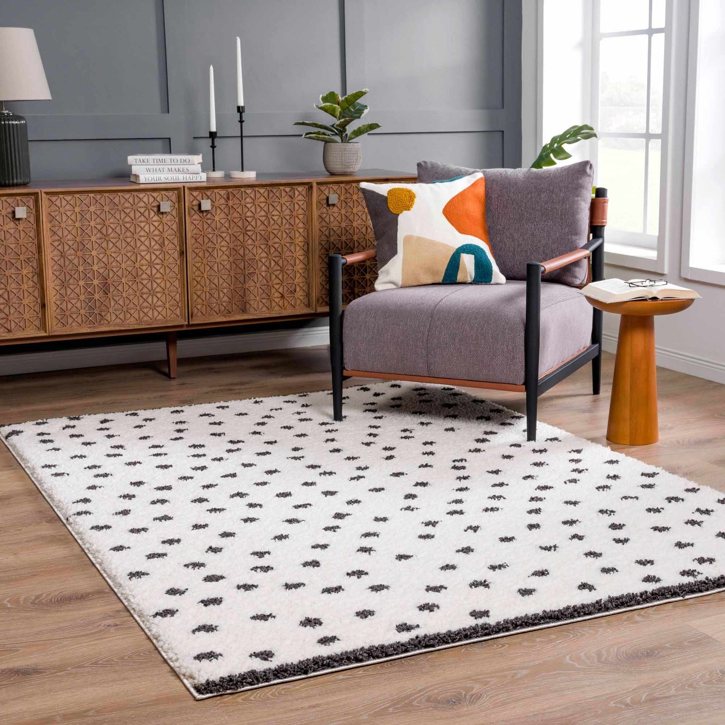 Chaia Dotted Black & White Plush Rug - TheBOX