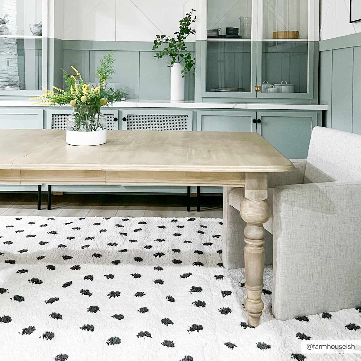 Chaia Dotted Black & White Plush Rug - TheBOX