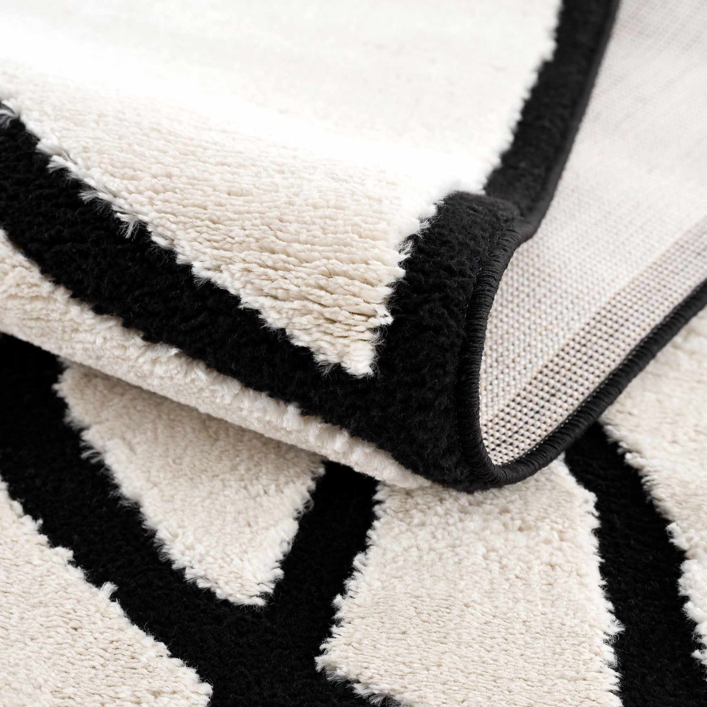 Azana Black & White Area Rug - TheBOX