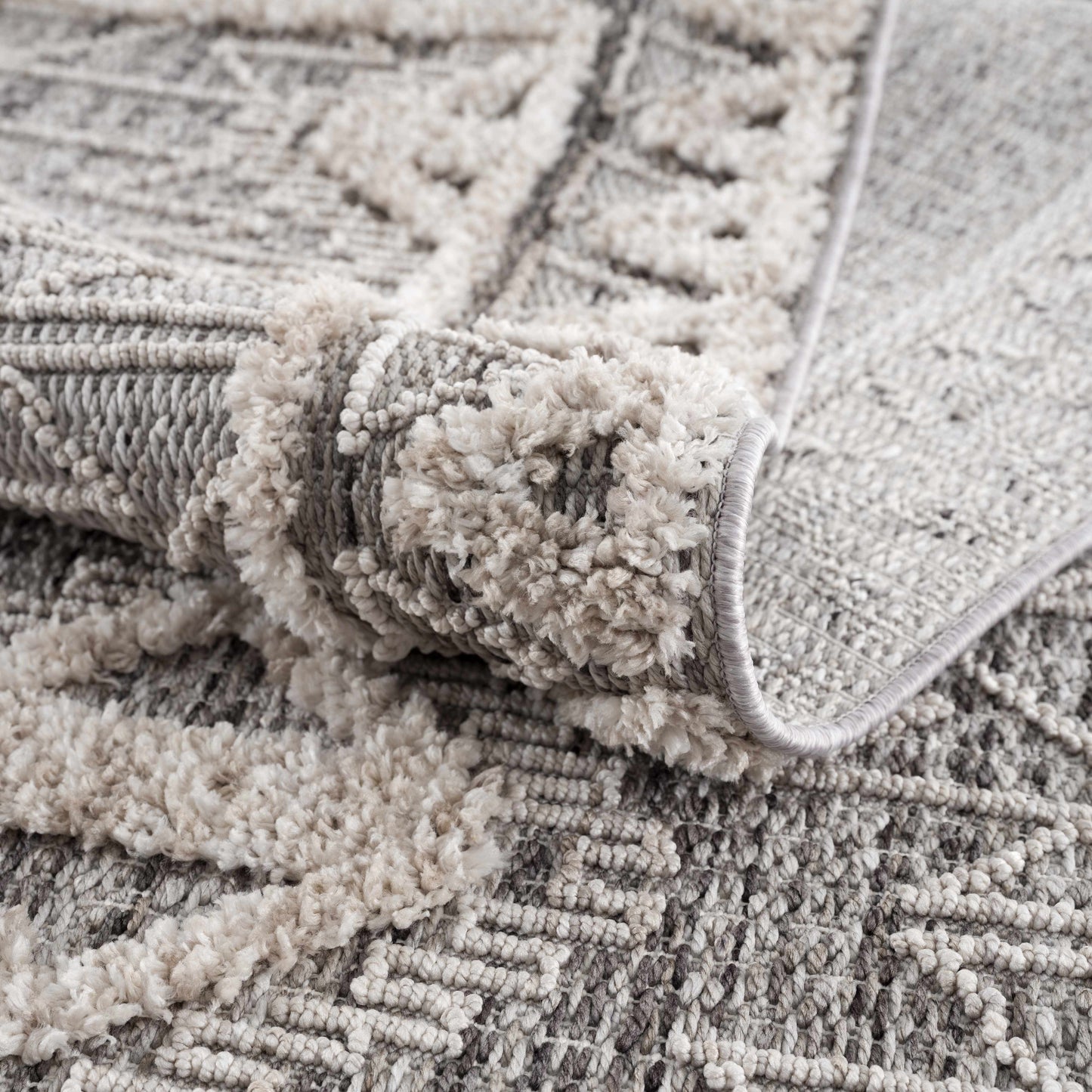 Agoo High-Low Pile Rustic Rug - TheBOX