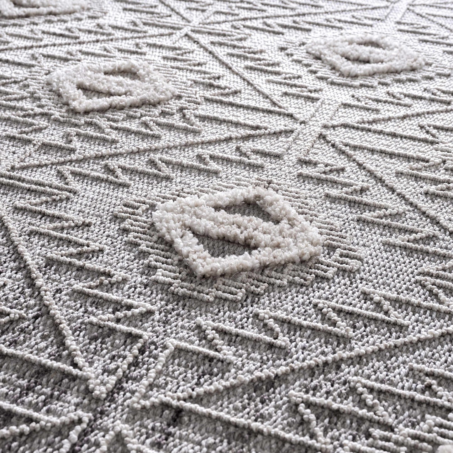 Agoo High-Low Pile Rustic Rug - TheBOX