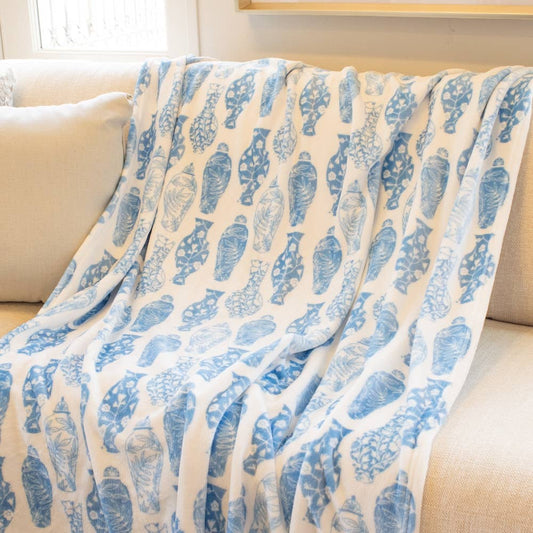 Claire Chinoiserie Throw   Blue/White   50x60 - TheBOX