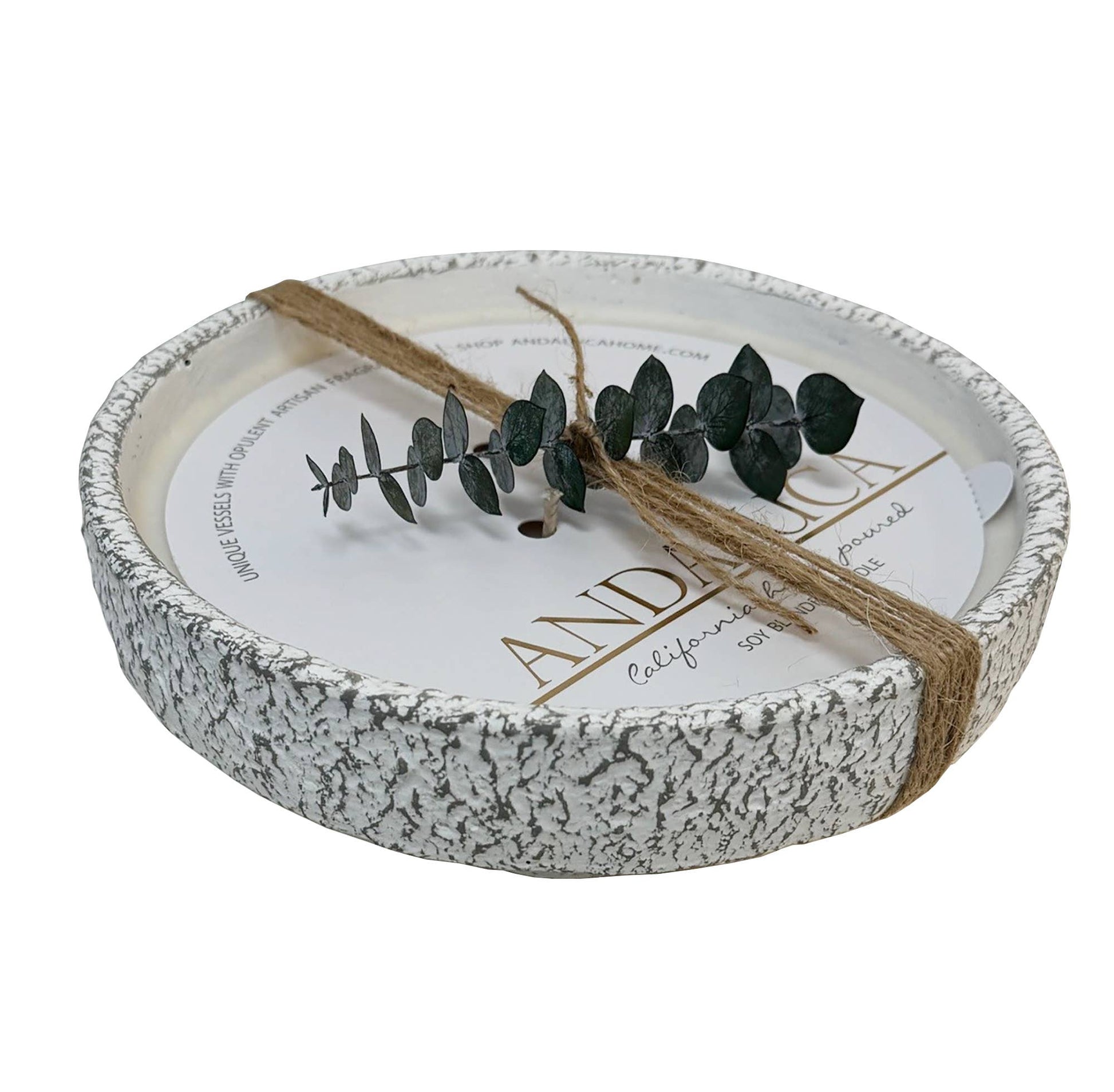 Rustic Earthenware Pedestal Candle: Palo Santo Fragrance - TheBOX