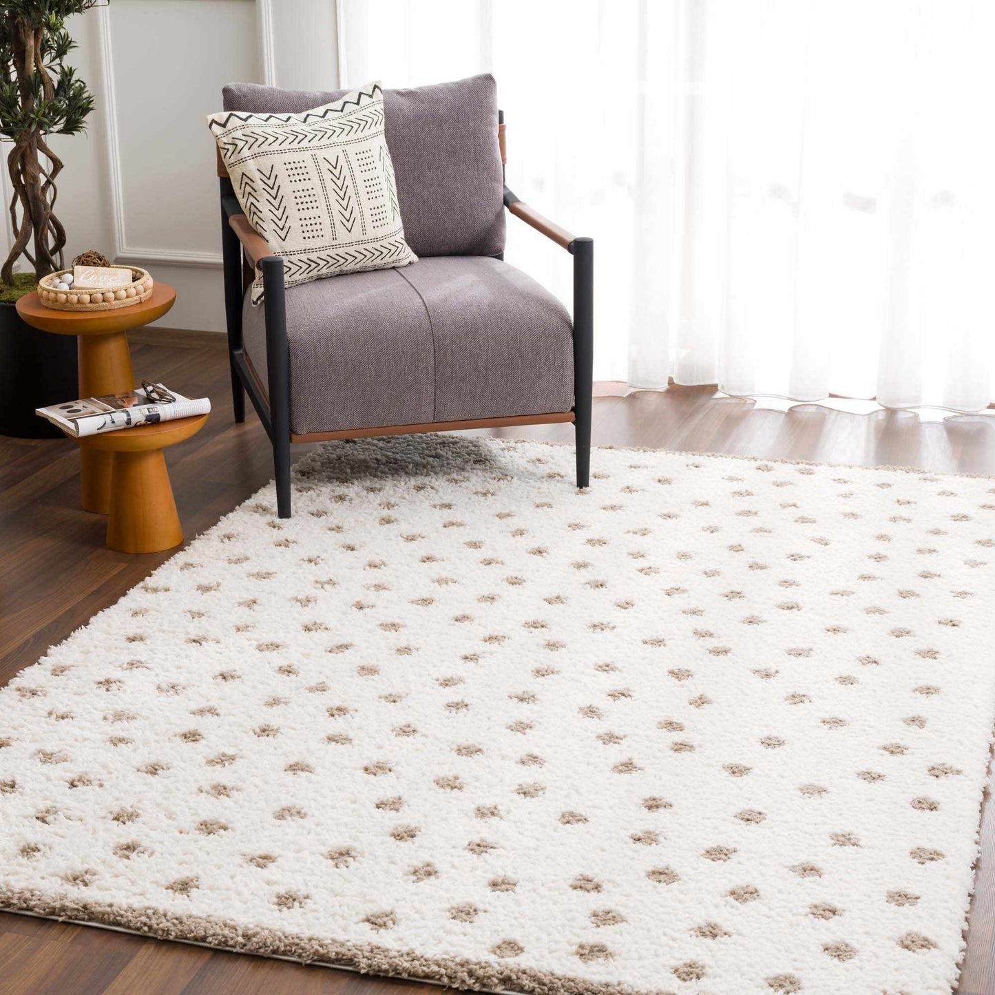 Chaia Dotted Cream & Brown Plush Rug - TheBOX