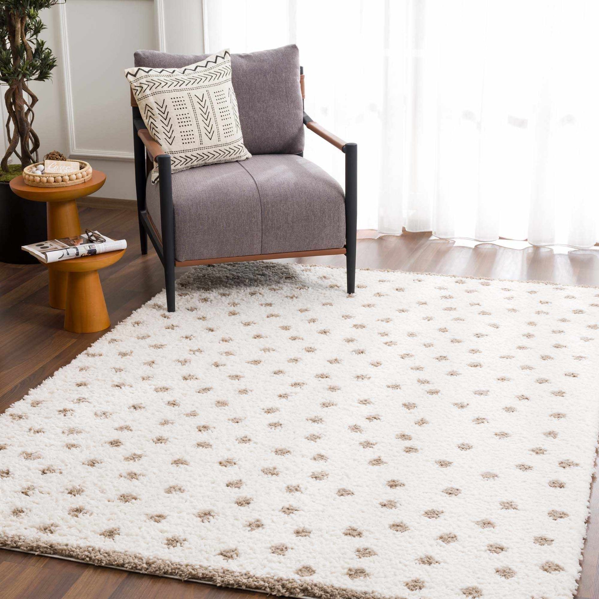 Chaia Dotted Cream & Brown Plush Rug - TheBOX