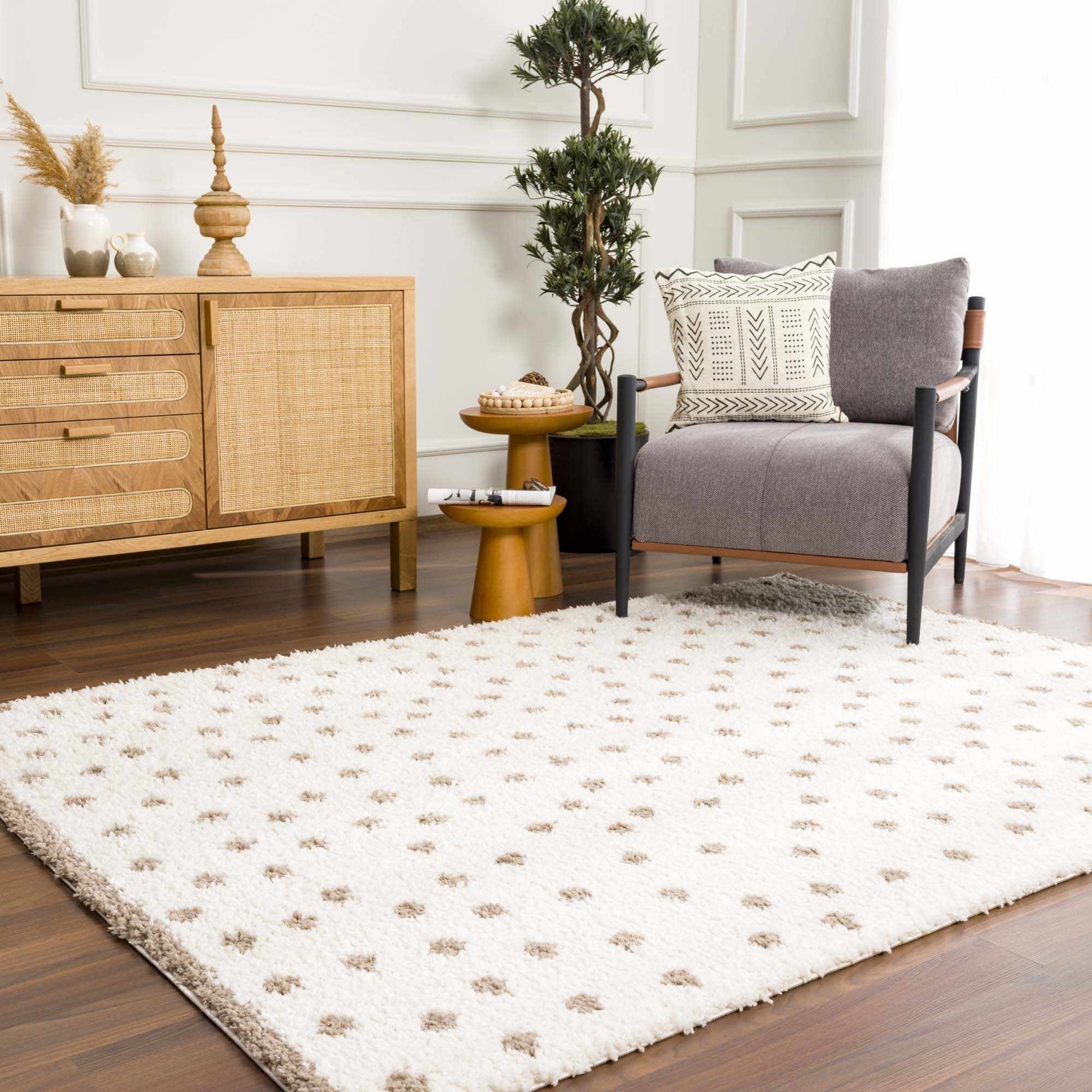 Chaia Dotted Cream & Brown Plush Rug - TheBOX