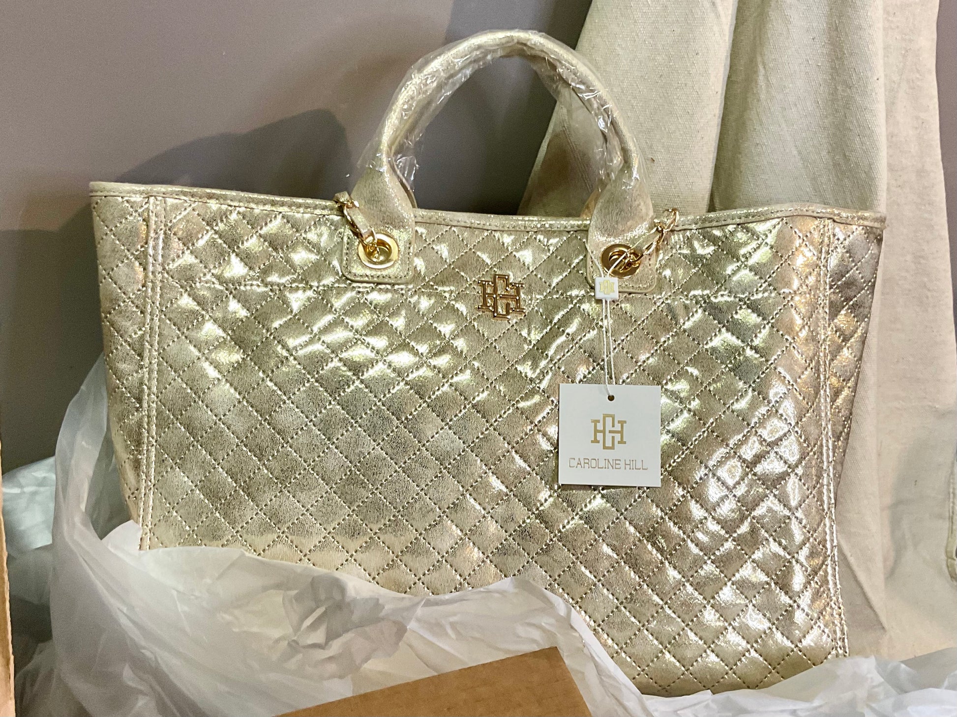 Champagne Pop Handbag - TheBOX
