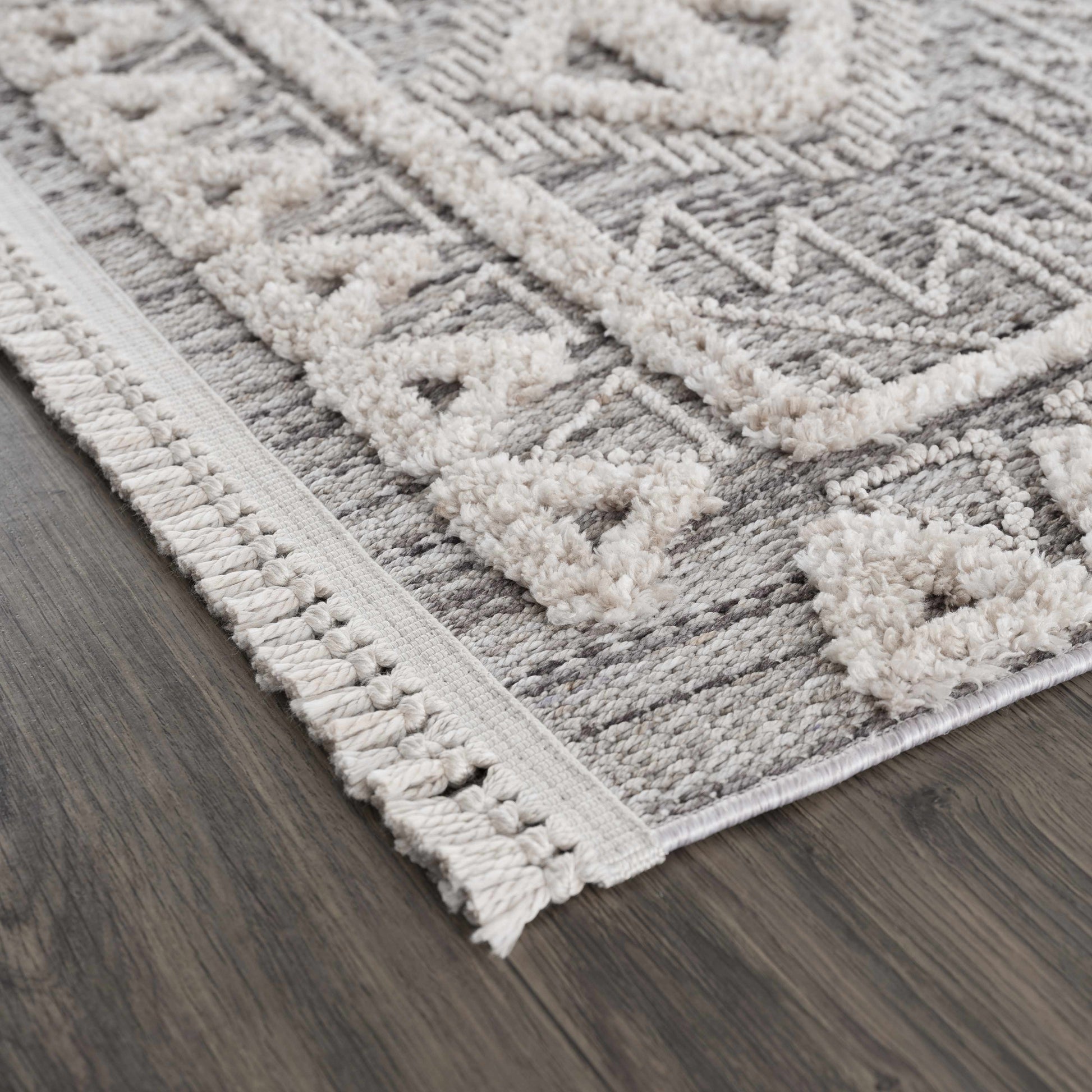 Agoo High-Low Pile Rustic Rug - TheBOX