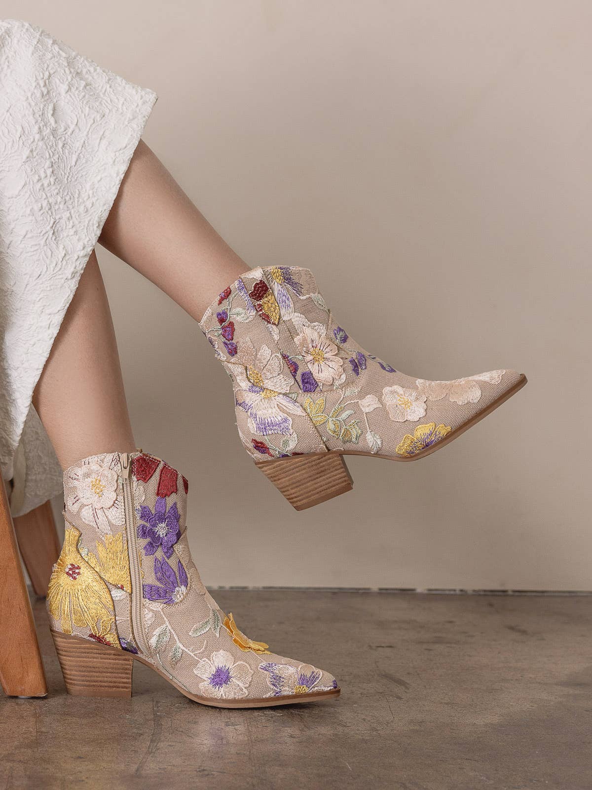 The Jolene|Taupe Floral Applique Western Boot - TheBOX