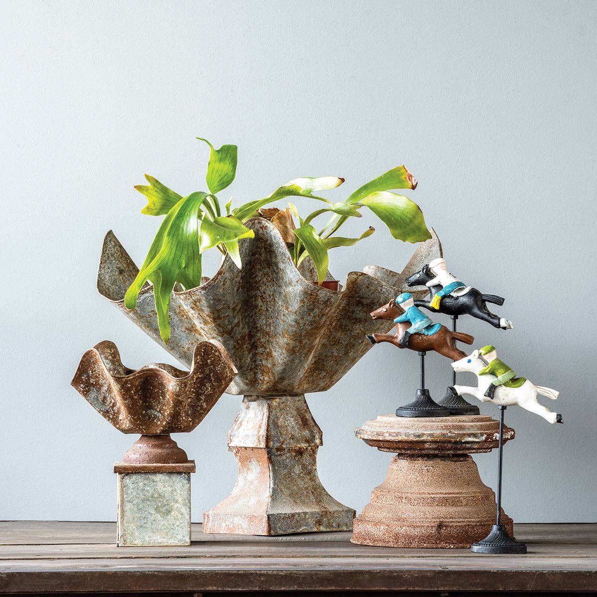 Kerchief Planter w/ Base - TheBOX